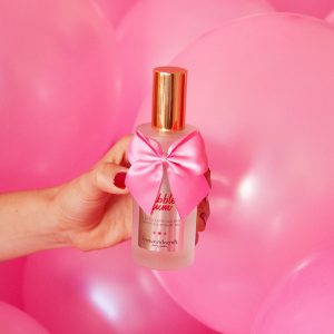 Bijoux Indiscrets Bubble Gum Massage And Intimate Gel 100ml in hand